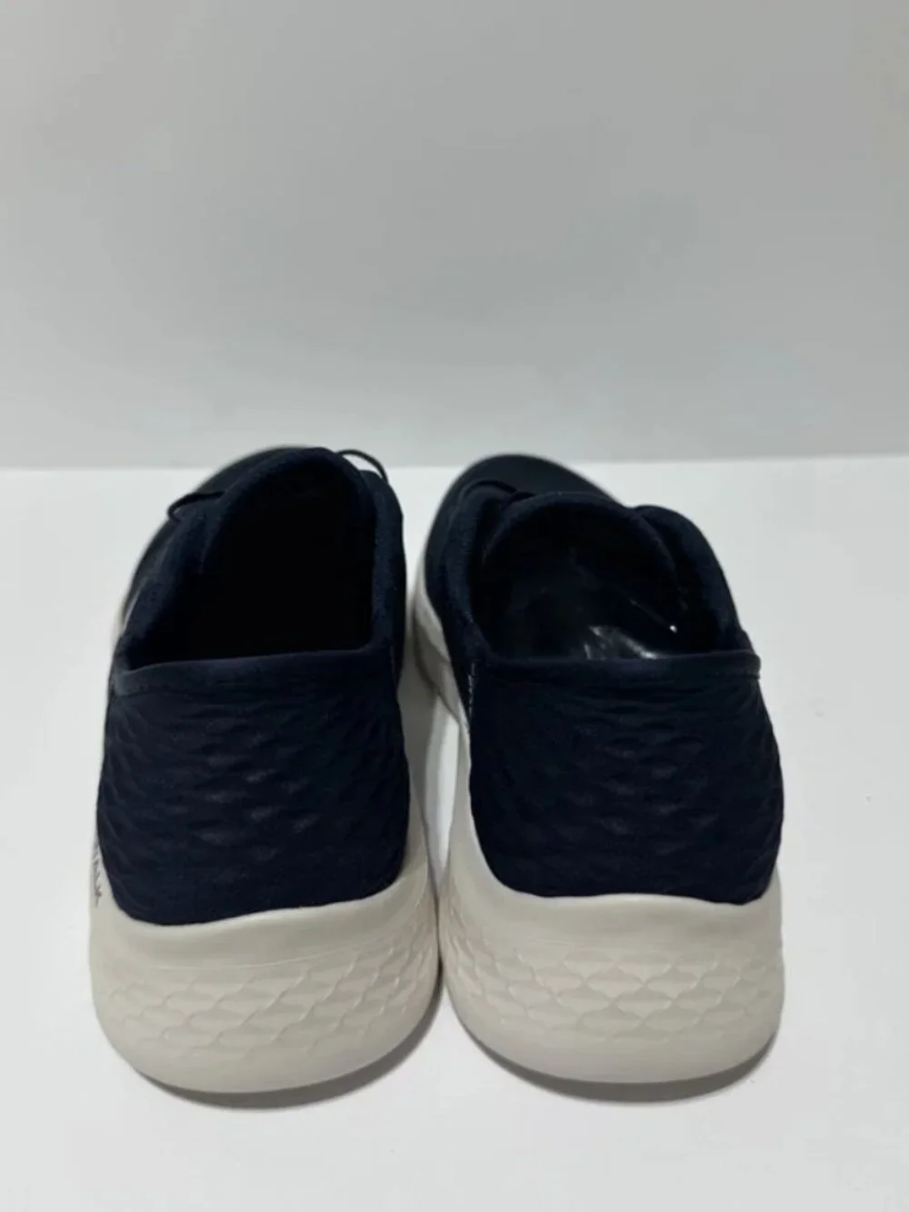 Skechers Womens GOwalk Flex Grand Entry Sneakers Size 9.5W